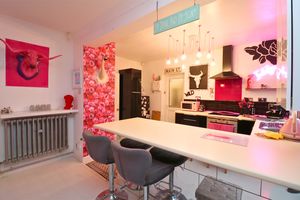 Photo 1- click for photo gallery